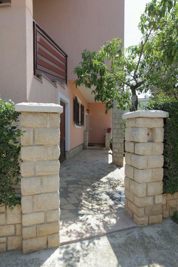 Guest House Ljubica メドゥリン エクステリア 写真